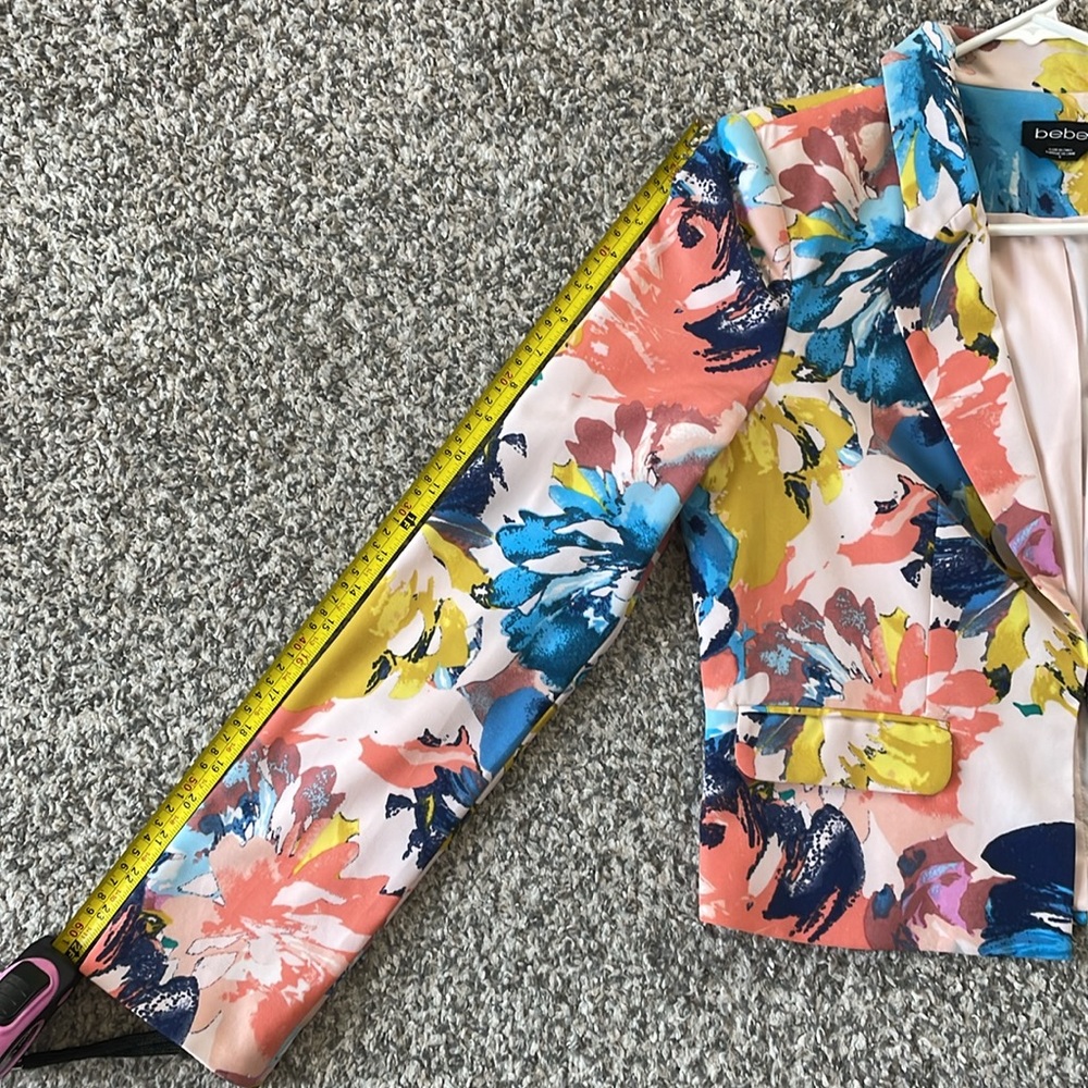 Bebe Colorful Floral Blazer Woman’s size 8 - Picture 10 of 10